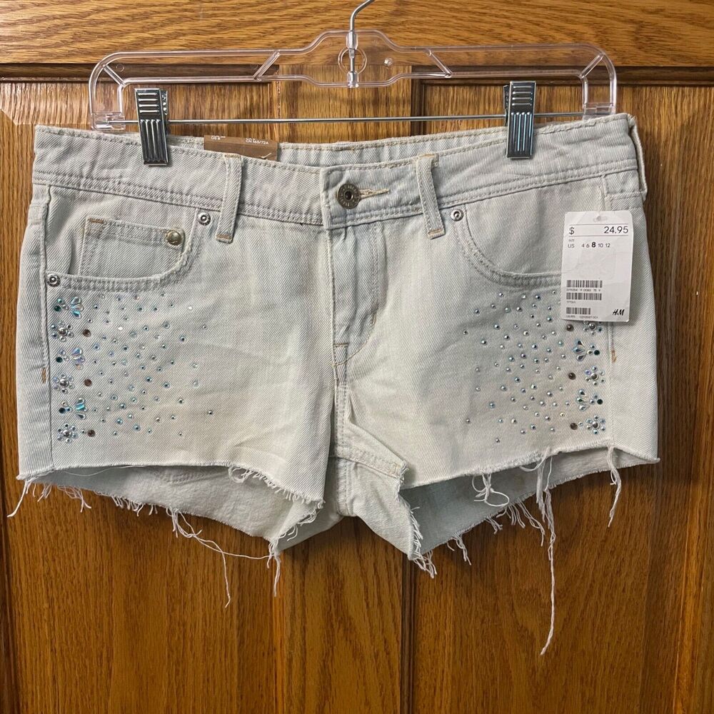 H&M &Denim Light Wash Jean Shorts Size 8 Gemstones Sparkles Fringe Cut Off NWT